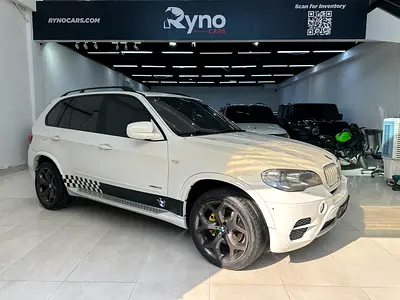AED 27,000 // 2012 BMW X5 xDrive35i // Very well maintained // Cash/ Credit Card