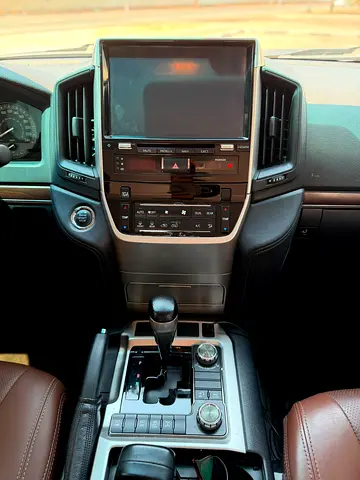 2018 Toyota LAND CRUISER — фото 5