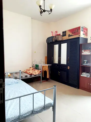 Bed space for ladies in Nakheel
