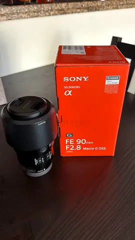 Sony FE 90mm f/2.8 Macro G OSS Lens (Full-frame) - Excellent Condition