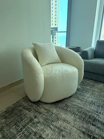Cozy cream boucle chair — brand new just received it today from Homekode