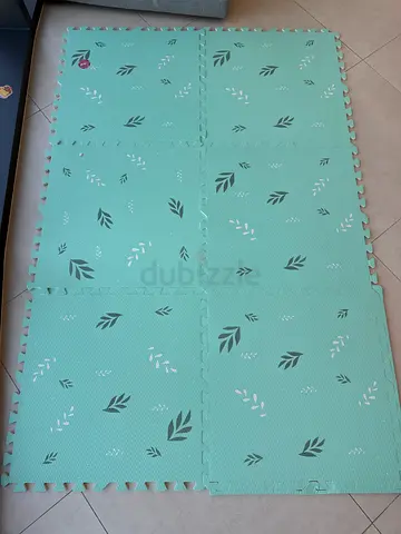 Green Foam Interlocking Baby Play Mat with Leaf Print