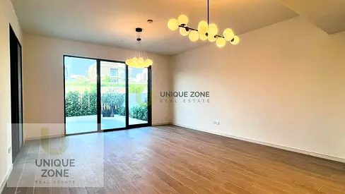 HOT DEAL| CLOSE TO POOL | LANDSCAPED GARDEN