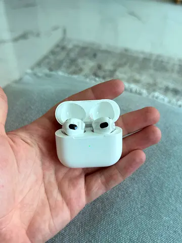 Apple AirPods 3rd Generation – Excellent Condition – Original