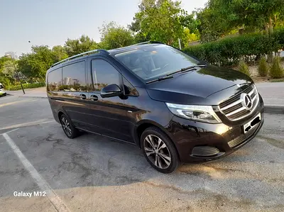 Mercedes-Benz V-Class V250 Avantgarde 2017 | GCC Specs | Low Mileage