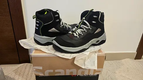 Scandia Safety Boot Size 44 Brand new