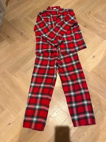 Red Plaid Women's PJ Good Condition