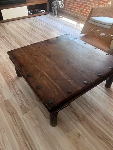 Thakat Coffee Table
