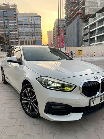 2021 BMW 1-SERIES photo 2