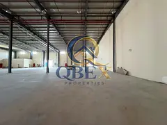 Functional Business Warehouse Offering Flexible Space for Storage and Goods Handling
