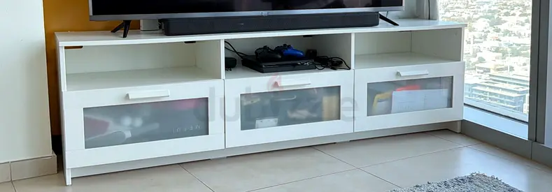 White Brimnes TV Bench Bought Dhs 495 Now Dhs 285 Dropped to Dhs 250 180 x 41 x 53