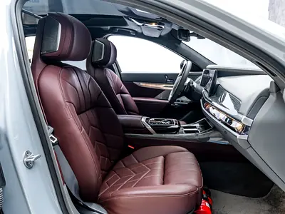 صورة 9 لـ 2025 BMW 7-SERIES
