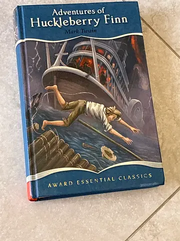 Adventures of Huckleberry Finn (Mark Twain) - Hardcover