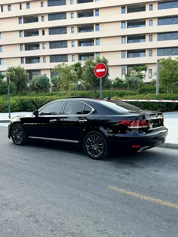 صورة 5 لـ 2014 Lexus LS-SERIES