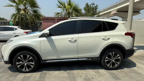 2015 Toyota RAV 4 — фото 9