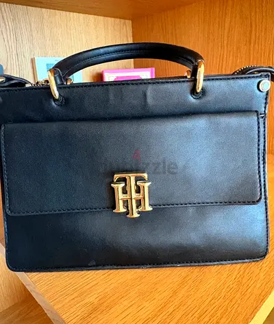 Black Tommy Hilfiger Top-Handle Leather Bag with Gold Hardware