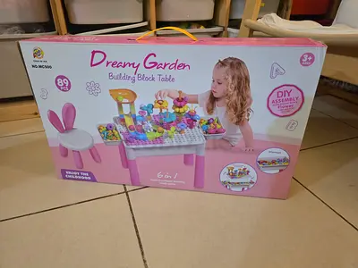 Dream Garden 6-in-1 Building Block Table for Kids (89 pcs) - New in Box