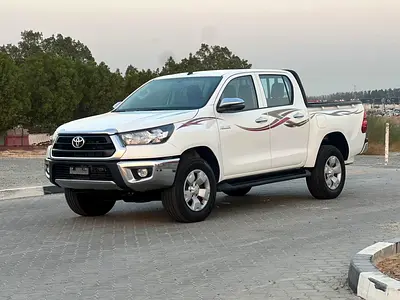 2025 Toyota HILUX — фото 3