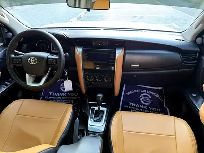 2019 Toyota FORTUNER 缩略图 10