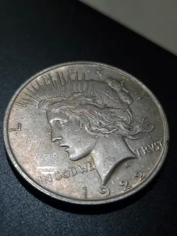1922 Silver Peace Dollar (United States) GENUINE