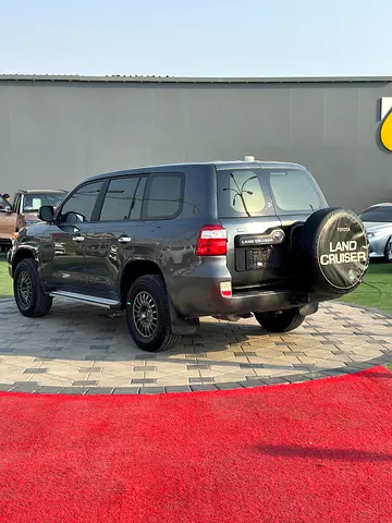 2015 Toyota LAND CRUISER — фото 3