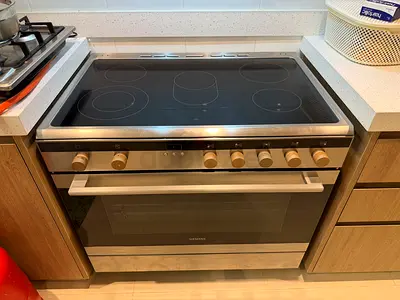 Siemens 5 Ceramic Hob Burners Electric Cooker HK9K9V850M Stainless Steel , DELIVERY + WARRANTY