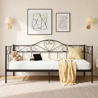 Wrought iron day bed