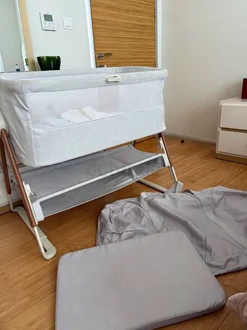 Mammas Pappas Bedside Sleeper and Bassinet