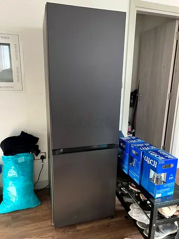 Samsung bespoke new model fridge bottom freezer good condition.