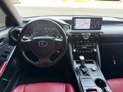 صورة 10 لـ 2023 Lexus IS-SERIES