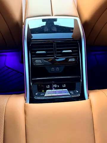 2020 BMW 8-SERIES photo 8