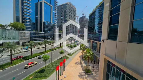 Luxurious Office | Fully Furnished | 4 Parkings