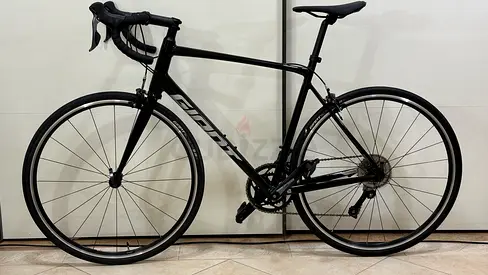 Giant Contend 3 Road Bike – Size Large (2022 model)
