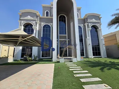 Elegant 5BR Villa | Luxury Family Living