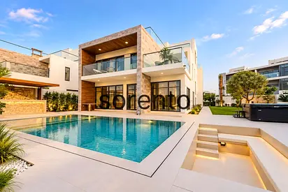 CORNER PLOT | GOLF VIEW | PRIVATE POOL