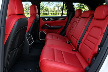 صورة 8 لـ 2020 Porsche CAYENNE