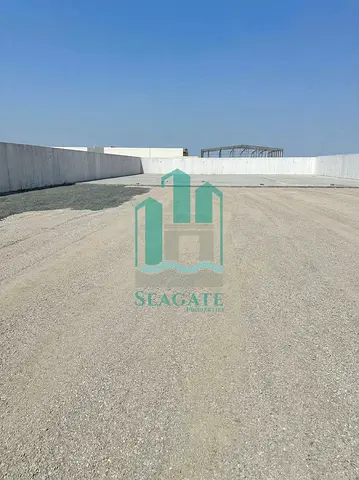 Open Yard with Offices & Shops for Rent | Al Sajaa, Sharjah (T)(I)