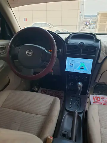 2009 Nissan SUNNY 照片 2