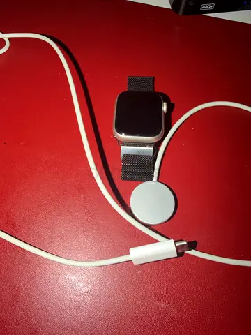 Apple Watch 8 with Magnetic Charger and Metal Milanese Strap 41 mm *original charger*