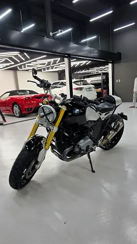 BMW R nineT 2015 GCC | AGMC History