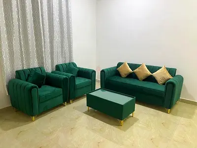 Green Velvet 3-seater Sofa with 2 Armchairs and Coffee Table - Excellent Condition