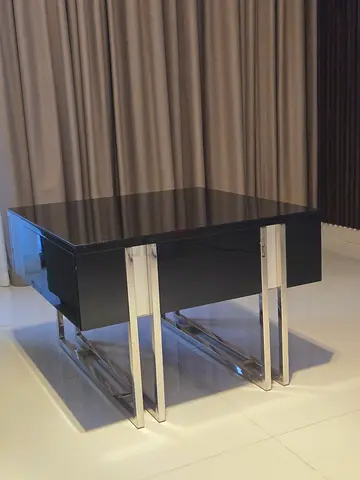 Centre coffee table