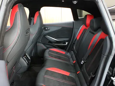 2022 Aston Martin DBX 照片 9