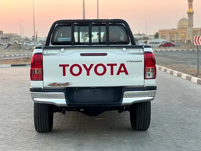 2025 Toyota HILUX — фото 6