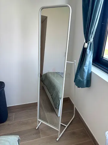 IKEA KNAPPER Standing Mirror – White