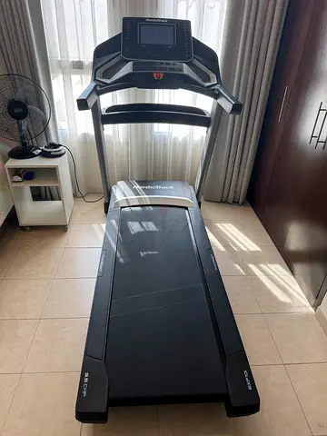 Rarely used NordicTrack treadmill in excellent condition - 3.5 CHP motor