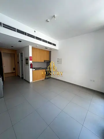 🔥 Spacious Studio | AED 30K | 4 Payments | Al Mamsha | Pool & Gym 🏡