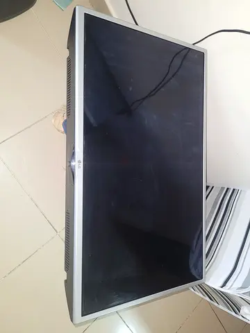 LG 32-inch LED TV - Good working condition