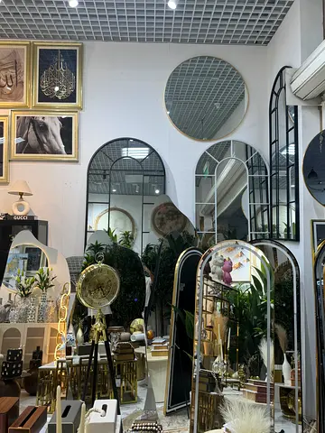 Set of decorative arched and round wall mirrors (various sizes)