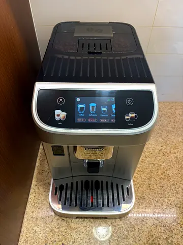 Coffee machine DeLonghi Magnifica Plus